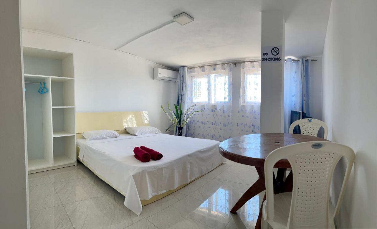 Sun & Shine Holiday Resort Flic en Flac Exterior foto