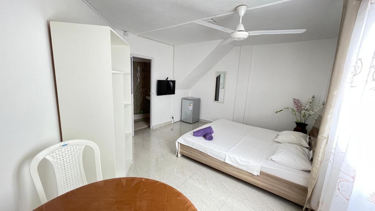 Sun & Shine Holiday Resort Flic en Flac Exterior foto